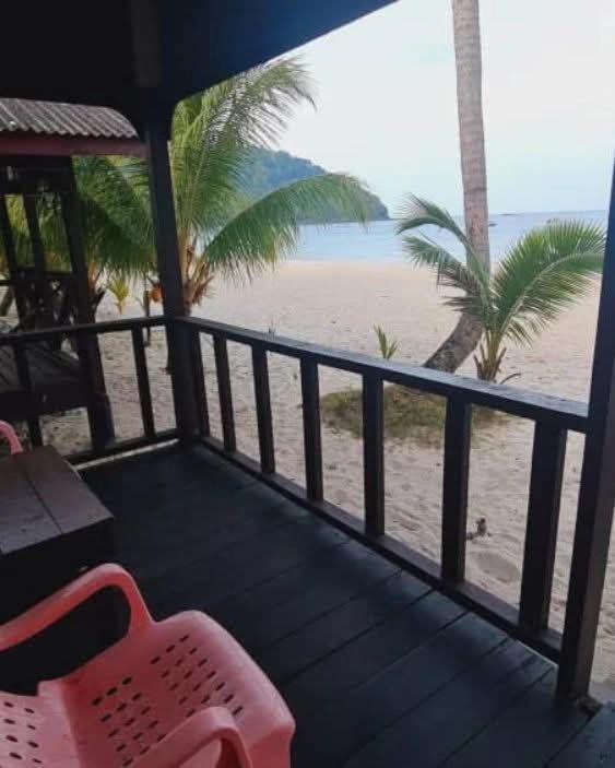 Rainbow Tioman Cottage Kampong Juara Екстериор снимка