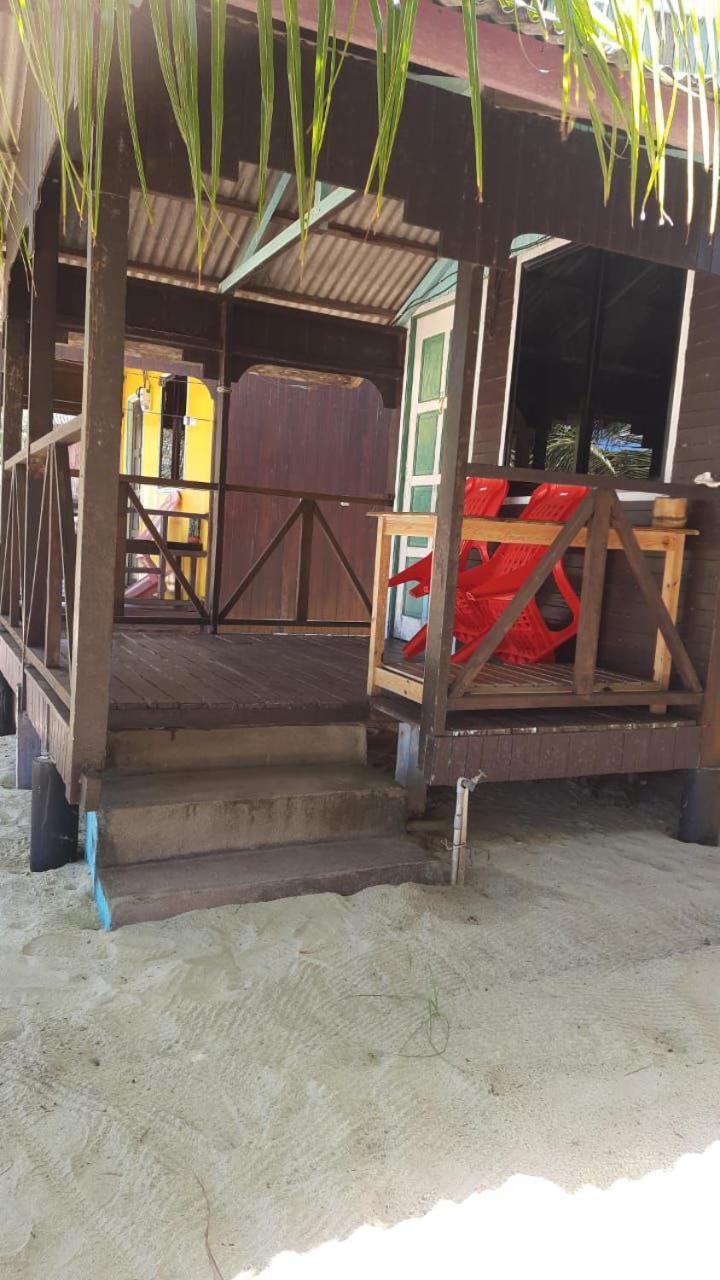 Rainbow Tioman Cottage Kampong Juara Екстериор снимка