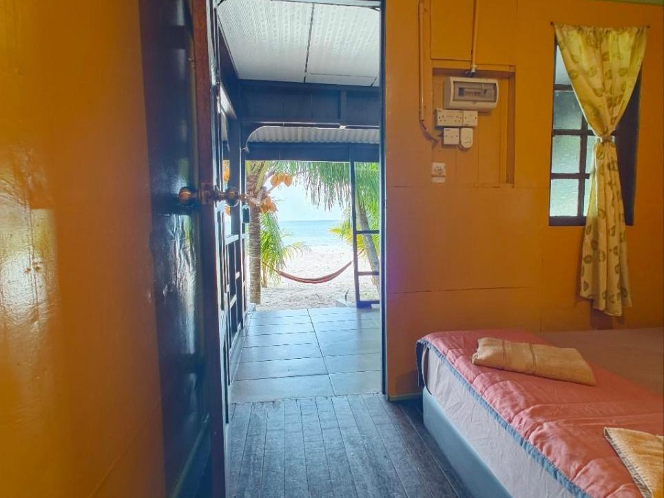 Rainbow Tioman Cottage Kampong Juara Екстериор снимка