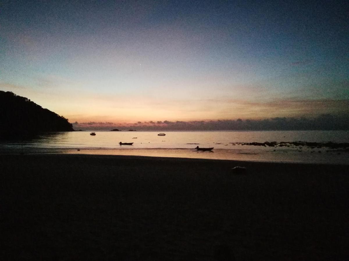 Rainbow Tioman Cottage Kampong Juara Екстериор снимка