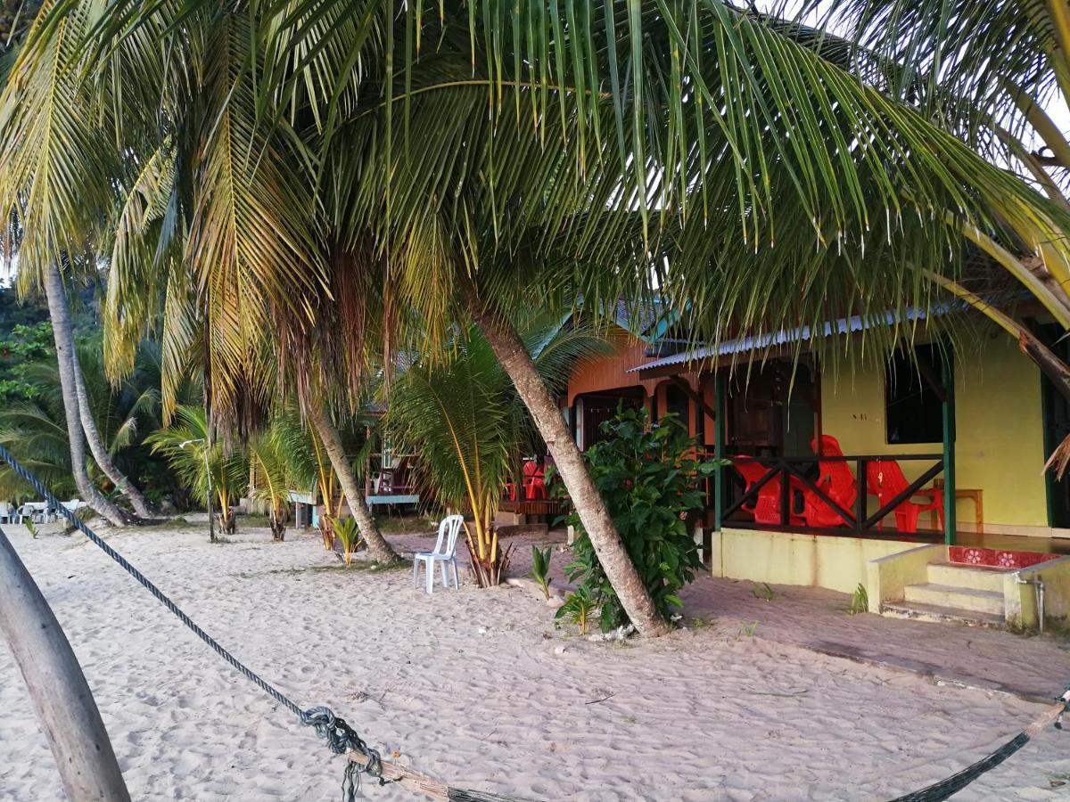 Rainbow Tioman Cottage Kampong Juara Екстериор снимка