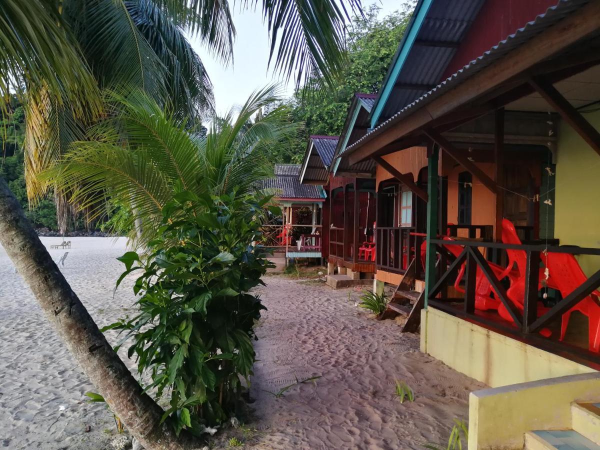 Rainbow Tioman Cottage Kampong Juara Екстериор снимка